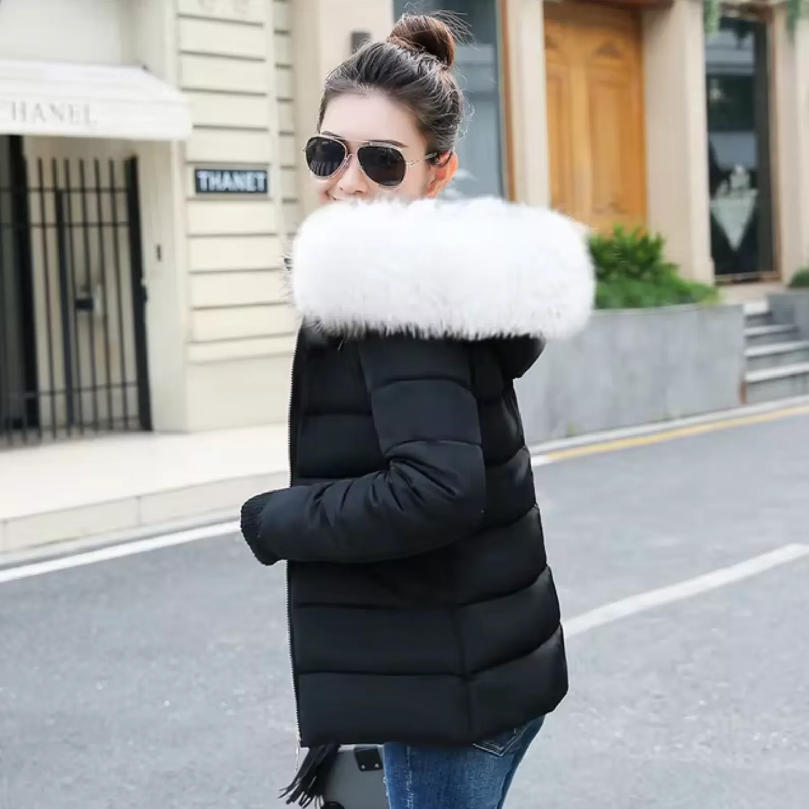 Autri Winterjacke | Warme kurze Winterjacke mit abnehmbarem Kunstfellkragen für Damen