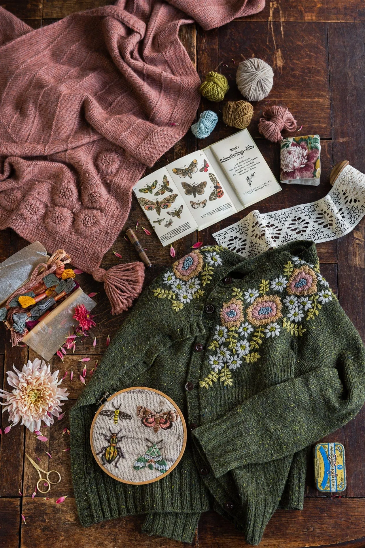 Embroidery on Knits- Judit Gummlich