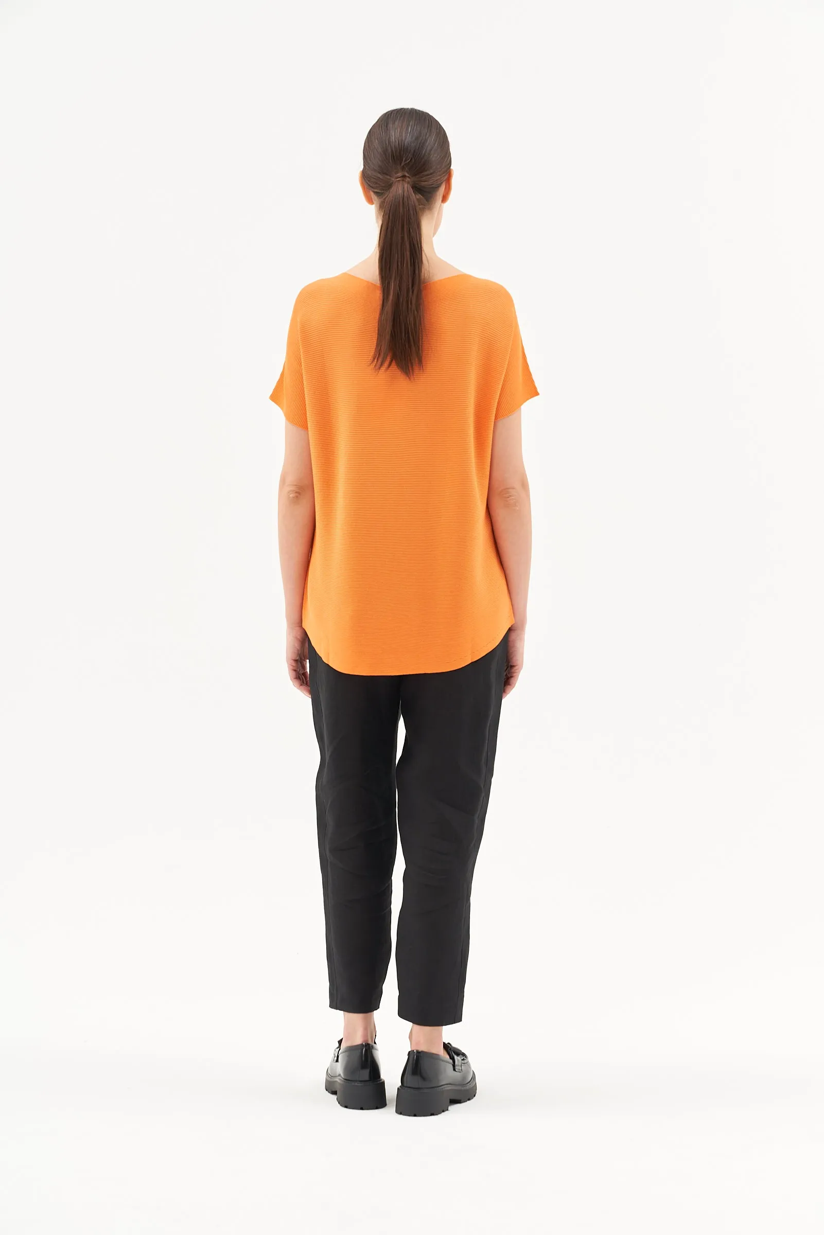 SHORT SLEEVE KNITED SWEATER IN ORANGE